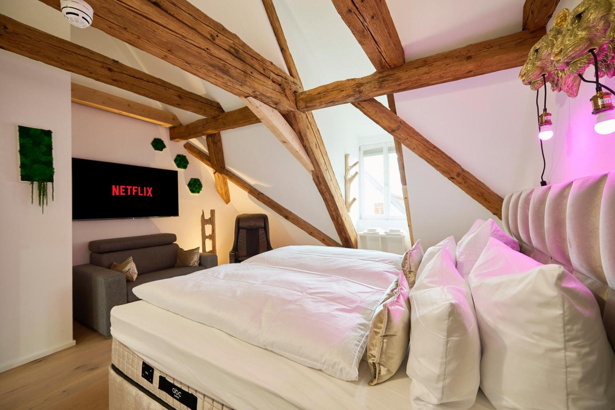 Wood World Luxury - Massage - Bergblick - Tranpolin- Parken Apartment Markdorf Exterior photo